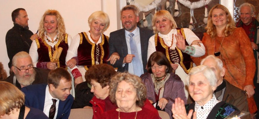Atidaryta Tautodailininkų jubiliatų paroda