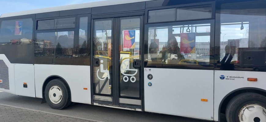 Miesto autobuse – rokiškėnų poezija