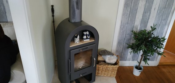 Malkomis kūrenamos krosnelės namų jaukumui