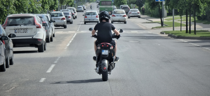 Nusprendė, kada turintys B kategoriją galės vairuoti lengvuosius motociklus