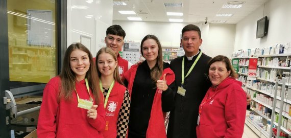 „Maisto bankas“ vėl kvietė aukoti: remiamų žmonių skaičius išaugo beveik 60 tūkstančių