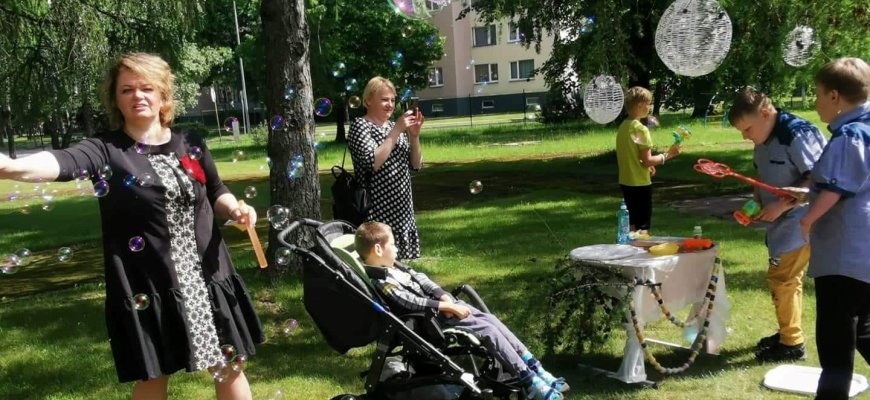 Rokiškio pagrindinėje mokykloje - mokslo metų pabaigos šventė (foto)