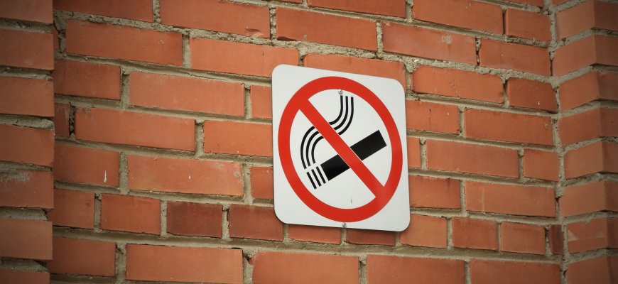 Seime – svarstymai, ar drausti elektroninių cigarečių ir jų pildyklių skysčius su kvapais
