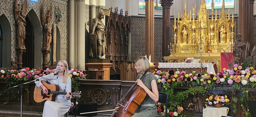 Populiaraus muzikinio projekto scenoje išvysime pusseseres iš Rokiškio