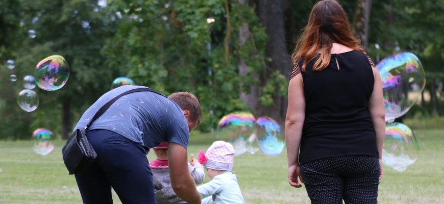 Šias mintis skiriu savo Tėvų šviesiam atminimui