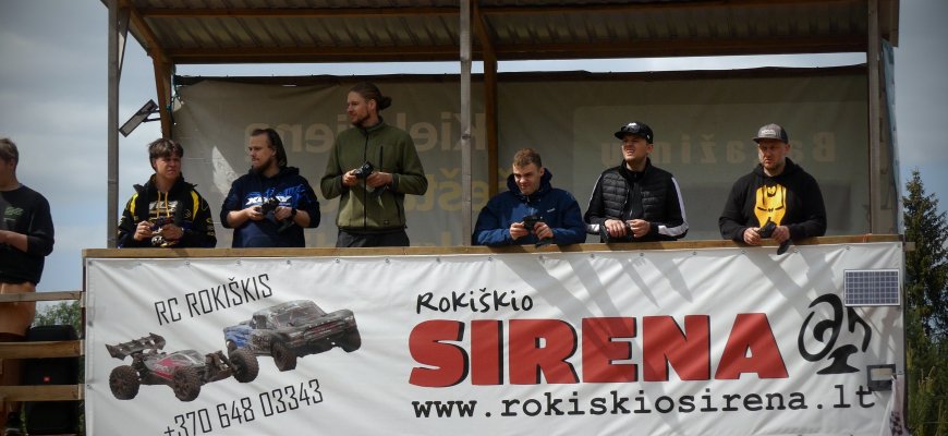 „RC Rokiškis“ trasoje šeštadienį vyko Lietuvos bekelės radijo bangomis valdomų modelių čempionato II etapas (foto+video)