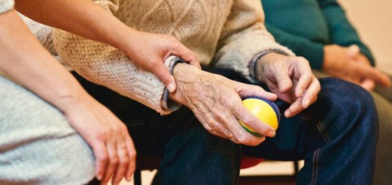 Greitėja slaugos paslaugų namuose skyrimas: poreikiui nustatyti užteks specialaus klausimyno