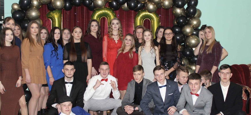 Kamajų Antano Strazdo gimnazijoje vyko 100-dienis „Gero vakaro šou“ formatu (foto)