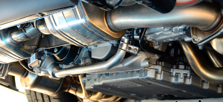 Kaip atpažinti automobilio išmetimo sistemos gedimą?