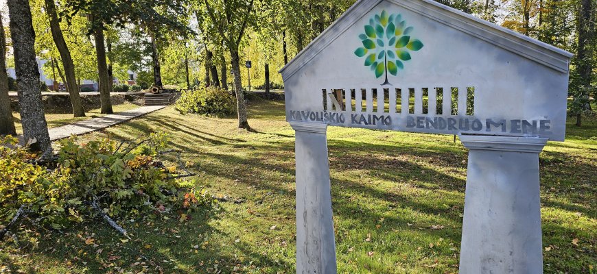 Tvarkomas Kavoliškio parkas (foto+video)