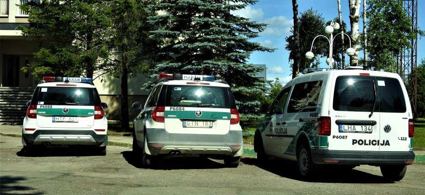 Savaitgalį padidintas policijos dėmesys saviizoliacijos ir kitiems pažeidimams