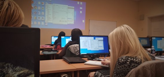 Studentai prašo būti įtraukti į skiepijimo nuo koronaviruso prioritetų sąrašą