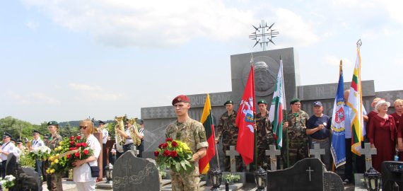 Birželio sukilimo minėjimas Obeliuose: nuo emocingos eisenos iki atsakymų į esminius klausimus (video +foto)