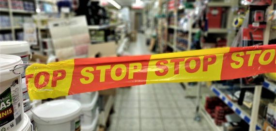Ekspertai Vyriausybei siūlo tęsti karantiną, leisti dėvėti tik medicinines kaukes, švelninti reikalavimus lauke