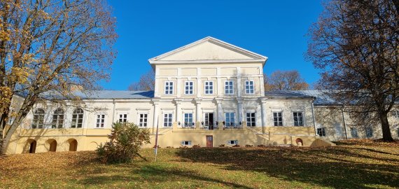Jaukūs vakarai ir kinas Salų dvare