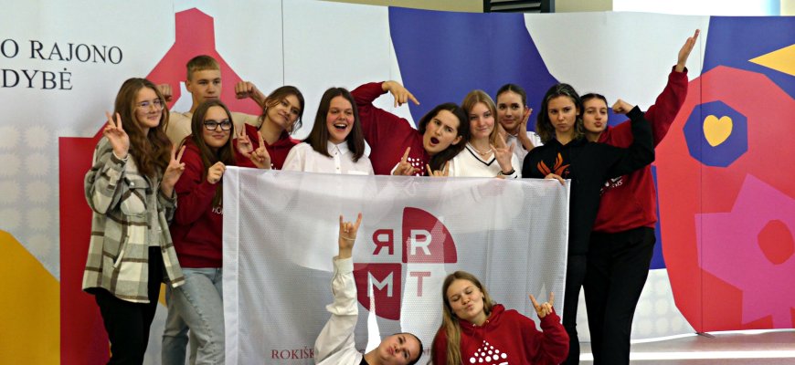 Rajono moksleivių atstovai konferencijoje: „nauja“ prezidentė ir savivaldų ataskaitos (foto)