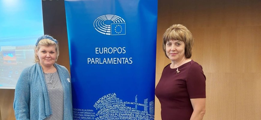 Juodupės gimnazija tapo Mokykla - Europos Parlamento Ambasadore