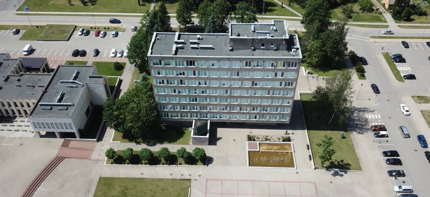 Rajono įmonės kviečiamos įdarbinti jaunuolius ir pasinaudoti savivaldybės kompensacija