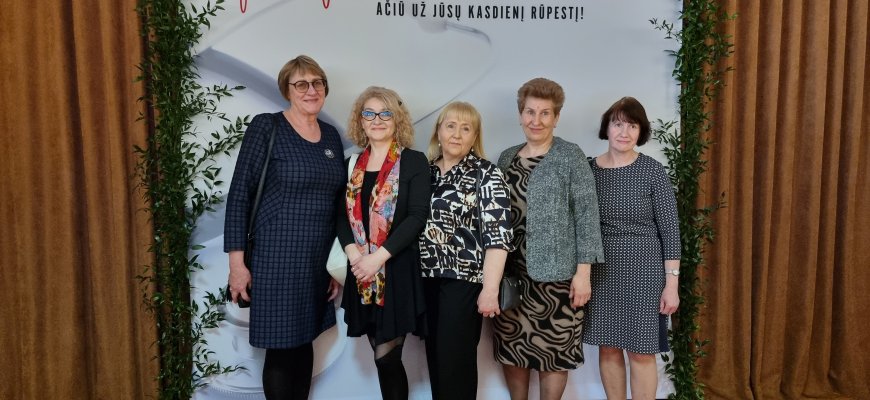 Profesinė šventė Rokiškyje subūrė buvusius, esamus ir būsimus sveikatos priežiūros specialistus (foto)