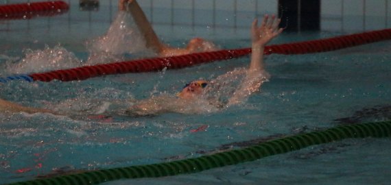 Rokiškio baseinas kviečia registruoti vaikus į plaukimo pamokėles