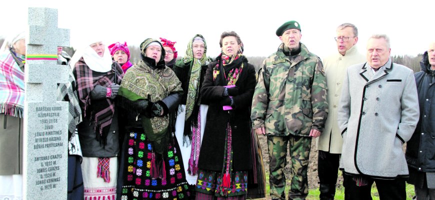 Laisvės kovų istorijai atminti paminklas Ažubrasčio kaime: apie katalikų ir sentikių kovą prieš bendrą priešą (video +foto)
