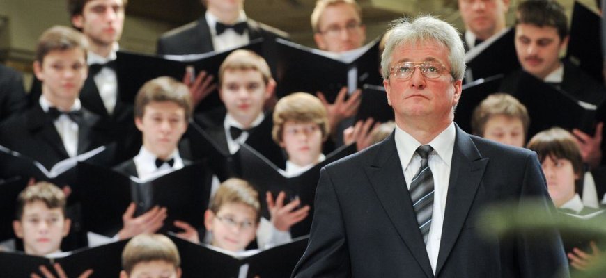 Legendinis berniukų ir jaunuolių choras „Ąžuoliukas“ Rokiškio miesto gimtadienio šventėje!