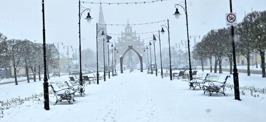Į Rokiškį sugrįžo žiema (video+foto)