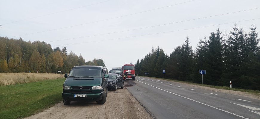 Už viaduko susidūrė automobiliai