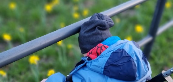 Kviečia į socialinio-emocinio ugdymo programą tėvams, auginantiems ypatingus vaikus