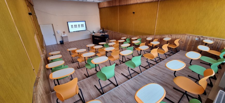 Stojantieji į pedagogiką kitais metais vėl galės gauti kelių šimtų eurų stipendijas