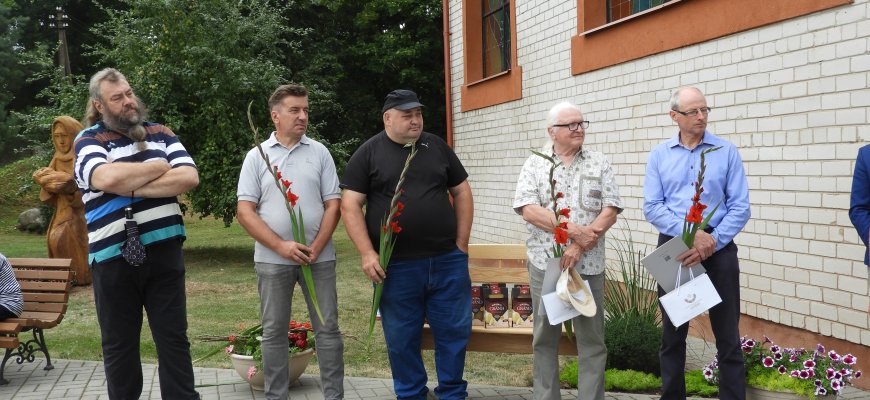 Skemų socialinės globos namai pasipuošė naujais plenero dalyvių darbais (foto)