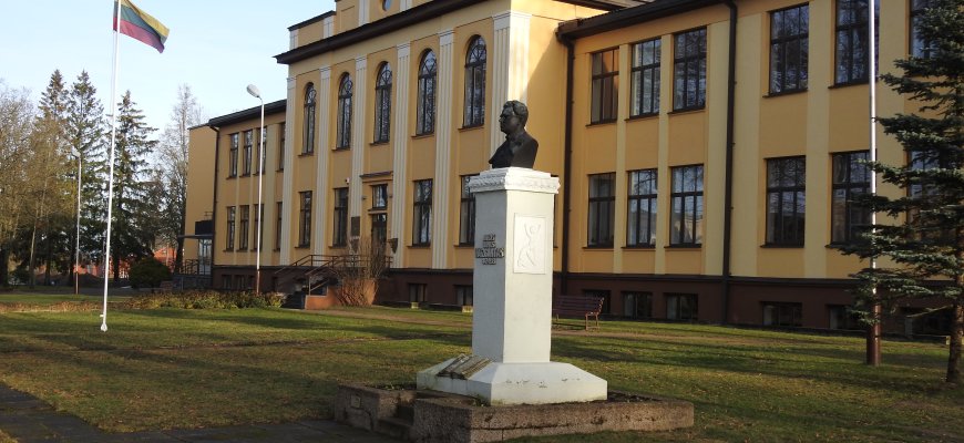 Valstybė žada daugiausia finansuoti matematikos, informatikos, inžinerijos studijas