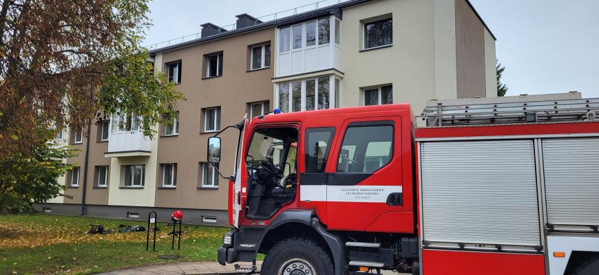 Laisvės g. degė butas (foto) papildyta