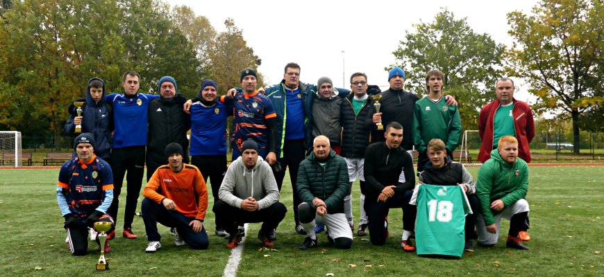 Rokiškėnai lauko futbolo sezoną uždarė „Atminimo taurė 2023“ varžybomis (foto+video)