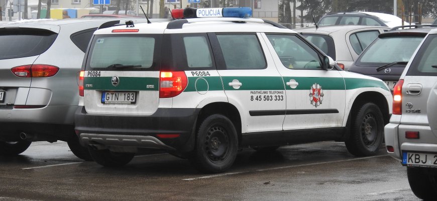 Sulaužė dantų protezą