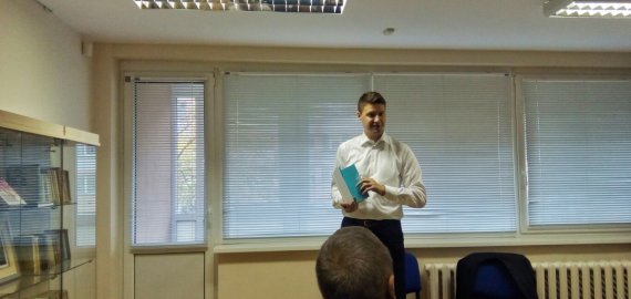 Rokiškio Juozo Keliuočio viešojoje bibliotekoje – knygos, kurioje sudėtos nusižudžiusiųjų artimųjų istorijos, pristatymas
