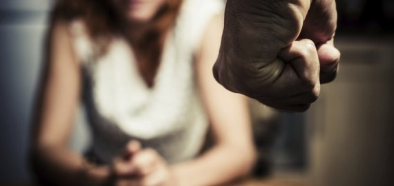 Išgėręs vyras išliejo pyktį ant sutuoktinės