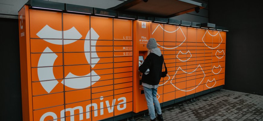 Gyventojų prašoma solidarizuotis atsiimant siuntas paštomatuose
