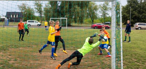Rokiškio futbolo mokykla „FMK Lituanica“ kviečia prisijungti
