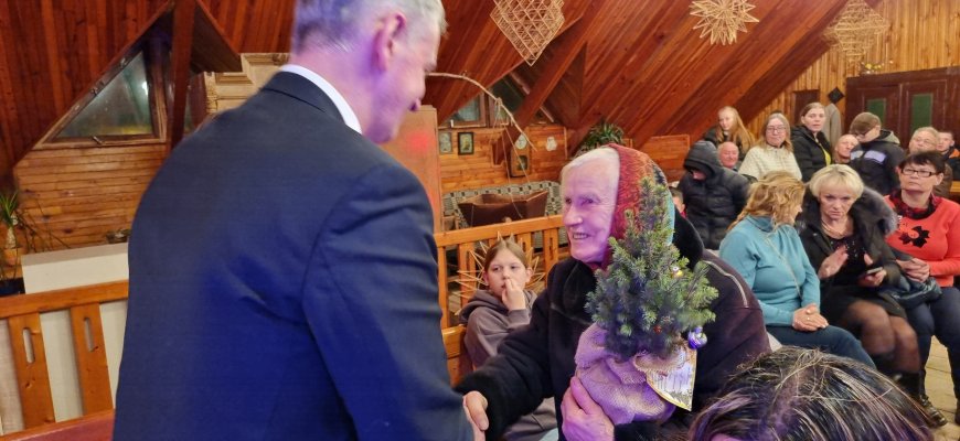 Metai iš metų palaikoma tradicija sveikinti garbius jubiliatus Kriaunoms suteikia išskirtinio žavesio