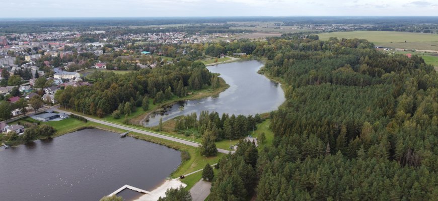 Vilniaus dailės akademijos studentai: Rokiškio tvenkiniai - tarsi mieganti gražuolė