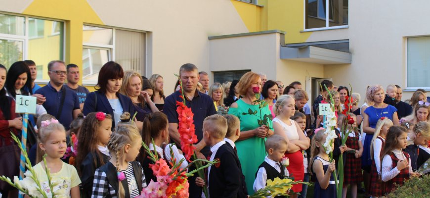 Rokiškio mokyklos pasitinka naujuosius mokslo metus (foto)