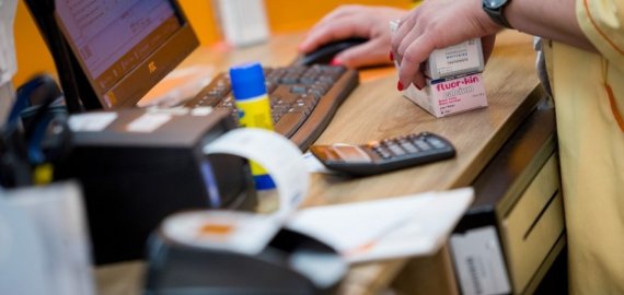 Seimo sprendimu nuo kitų metų vidurio senjorai kompensuojamuosius vaistus galės įsigyti nemokamai