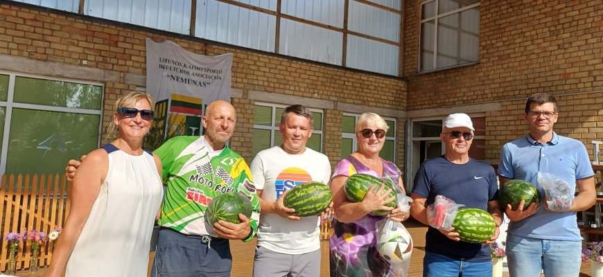 Besibaigiančią vasarą palydėjo bendruomeniškumo renginiu „Nuo sėklos iki grūdo“ (foto)