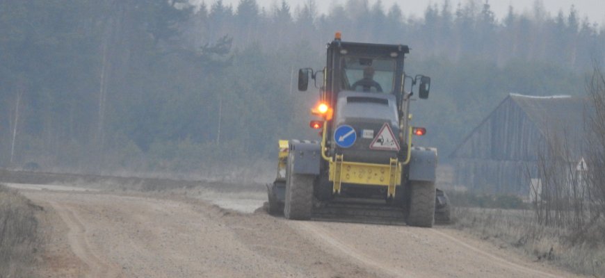 Ruošiamasi asfaltuoti 5-is Rokiškio rajono žvyrkelius – rajono vadovai apie tai svajoja atsargiai