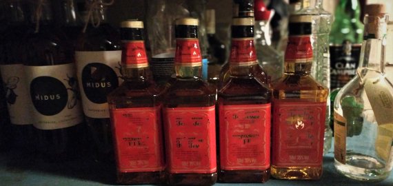 „Valstietis“ siūlo į paviljonus grąžinti alkoholį, dėl leidimų spręstų savivalda
