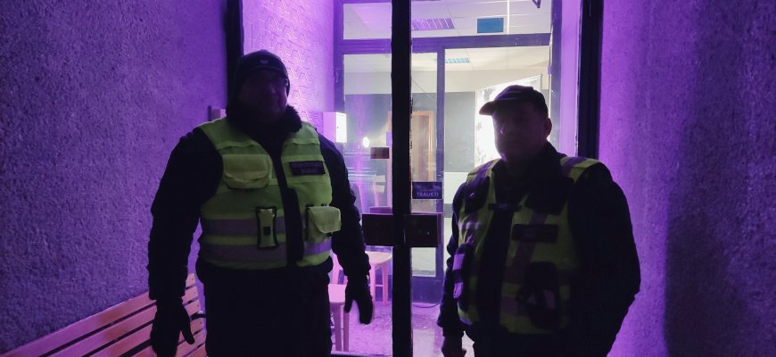 Moksleivius kvietė šokti baltai ir saugiai (foto)