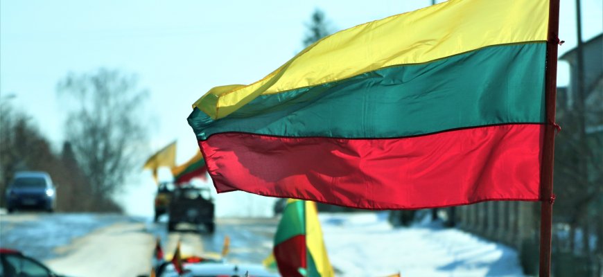 Sveikiname Valstybės – Lietuvos karaliaus Mindaugo karūnavimo – dienos proga!