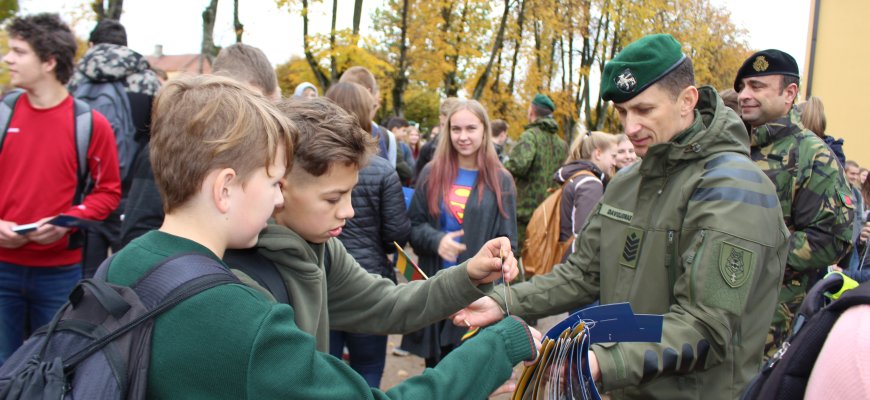Rokiškėnų pažintis su NATO: dėmesys istorijai, pagarba laisvės kovoms ir viltys ateičiai (video + foto)