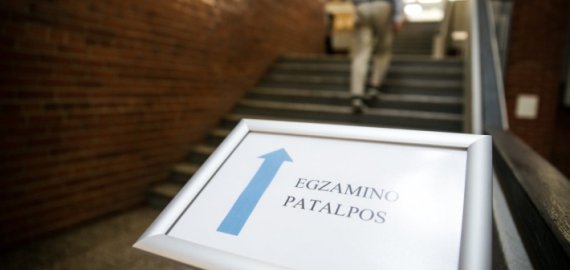 Abiturientai laikys privalomą lietuvių kalbos ir literatūros egzaminą